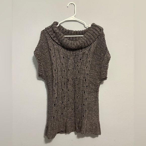 Cozy Grey Cable Knit Sweater - Picture 1 of 2